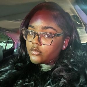 Meet your Posher, Imani